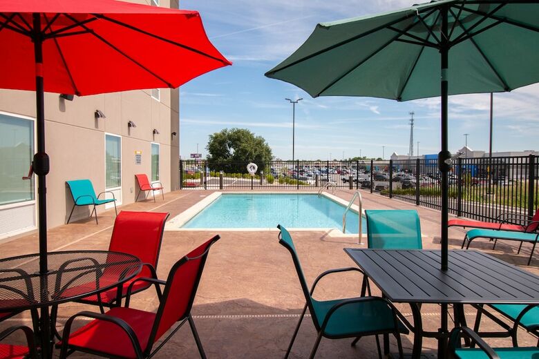 Hotel Pryor