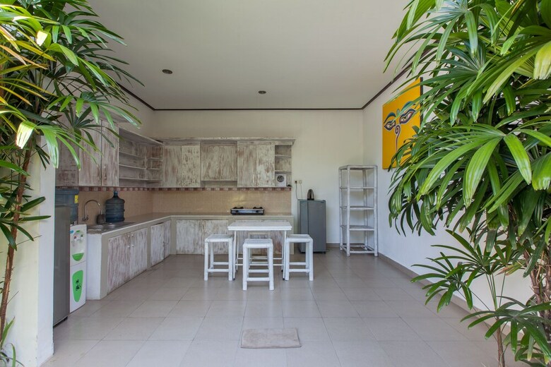 Hostal The Green Room Canggu - Hostel