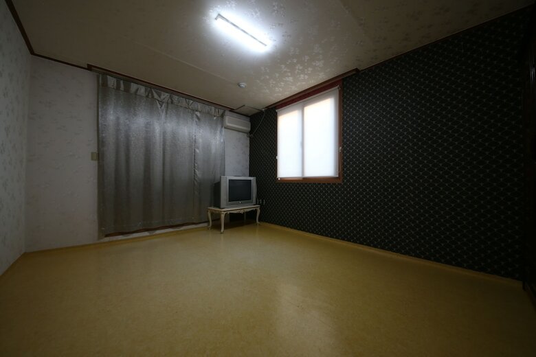 Hotel Secret House