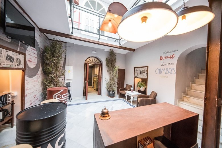 Hostal Factory Rooms Tarifa - Hostel