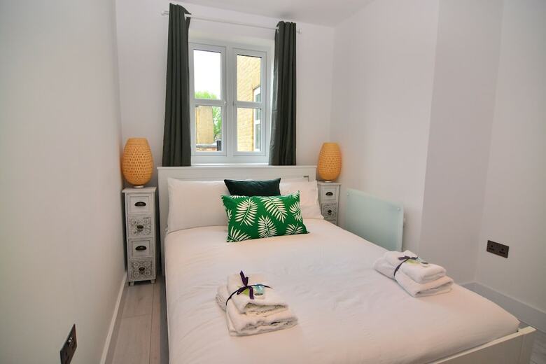 Macarena Wharf Apartments