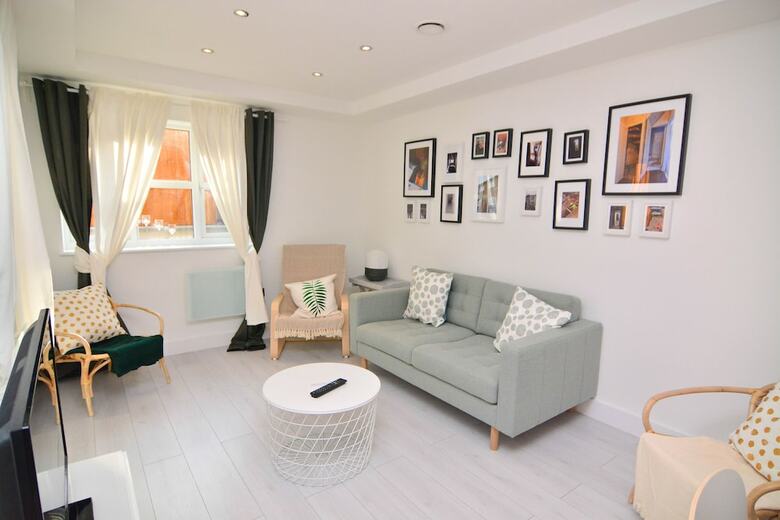 Macarena Wharf Apartments