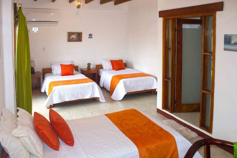 Bed & Breakfast Gala House Gal�pagos