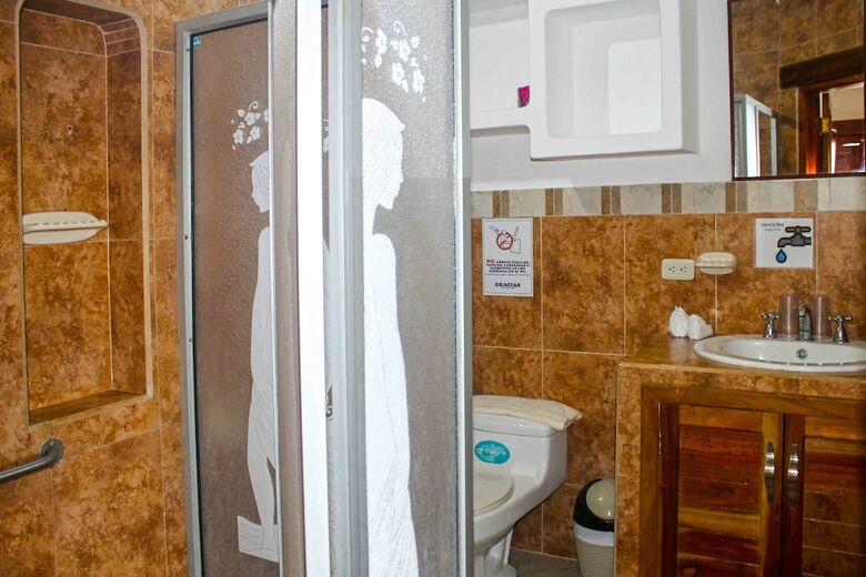 Bed & Breakfast Gala House Gal�pagos
