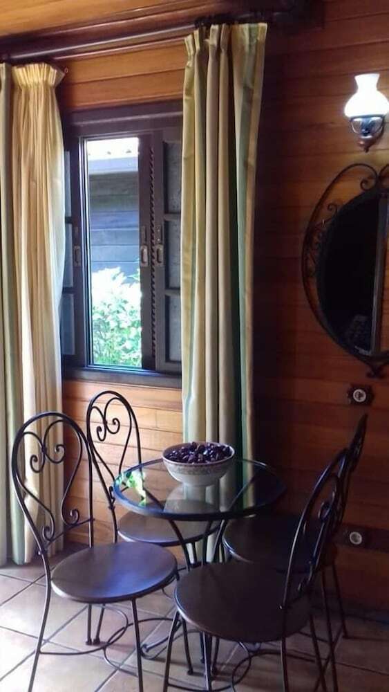 Bed & Breakfast Caba�as Valle Verde