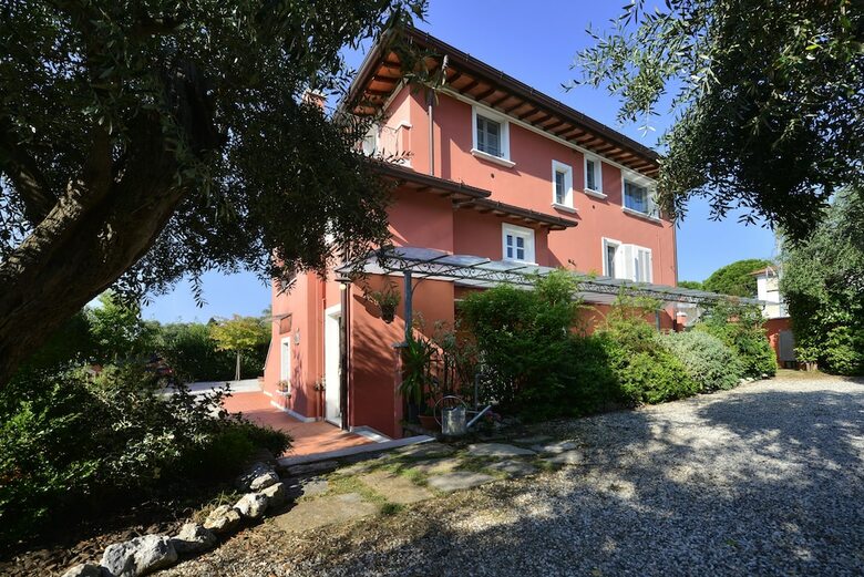 Apartamento In Versilia
