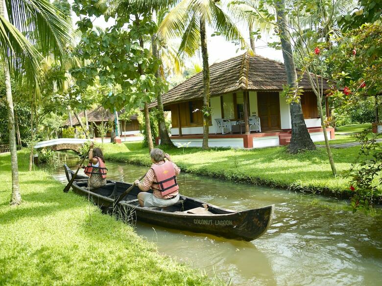 Hotel Coconut Lagoon-cgh Earth