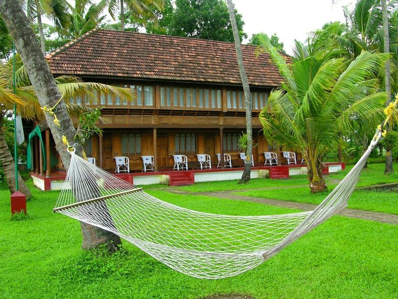 Hotel Coconut Lagoon-cgh Earth