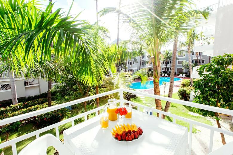 Hotel Truecost Caribbean Paradise