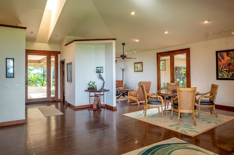 Villa Quatro - Five Bedroom House