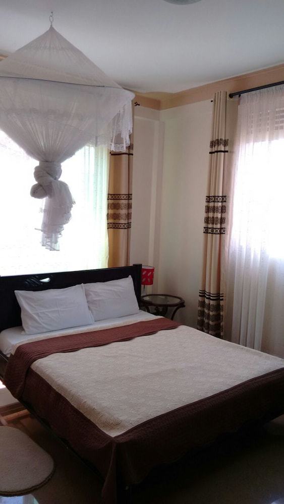 United Motel Entebbe