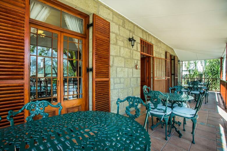 Hotel 88 Baron Van Reede Guesthouse