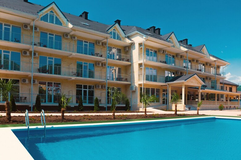 Hotel Revu