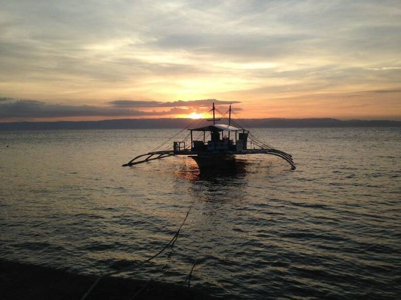Hotel Cabilao Sunset Dive & Beach Resort