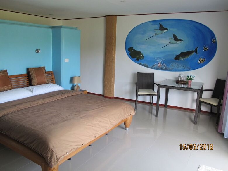 Hotel Cabilao Sunset Dive & Beach Resort