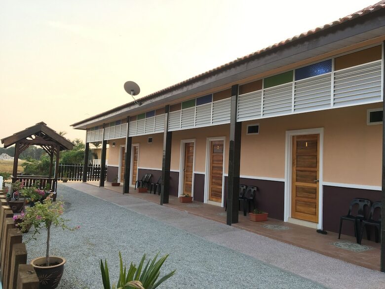 Motel D Village Cottage