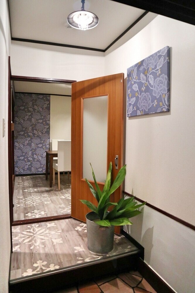 Nexstay House Osaka West