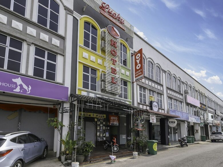 Oyo 937 Lucky Hotel
