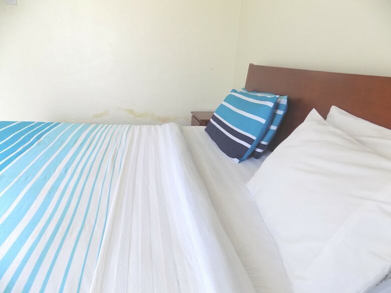 Plain Springs Hotel