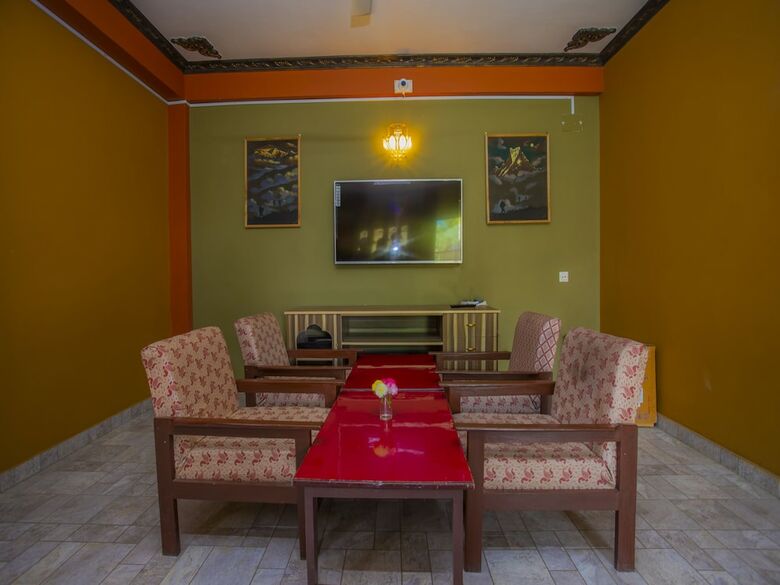 Oyo 348 Hotel Park Treasure