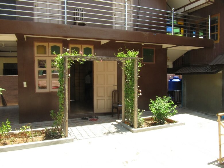 Hostal Lux Pillow Hostel Hpa An