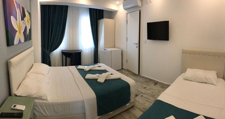 Hotel Tenes Otel