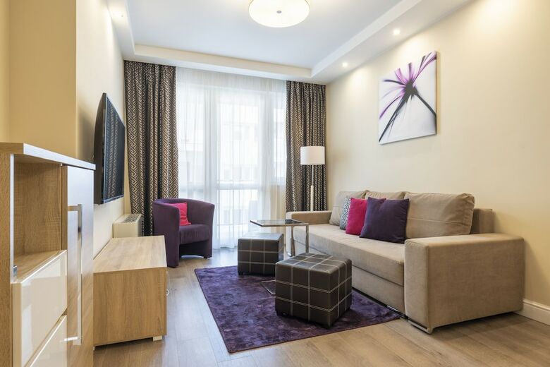 Cherry Apartments Palace Quarter