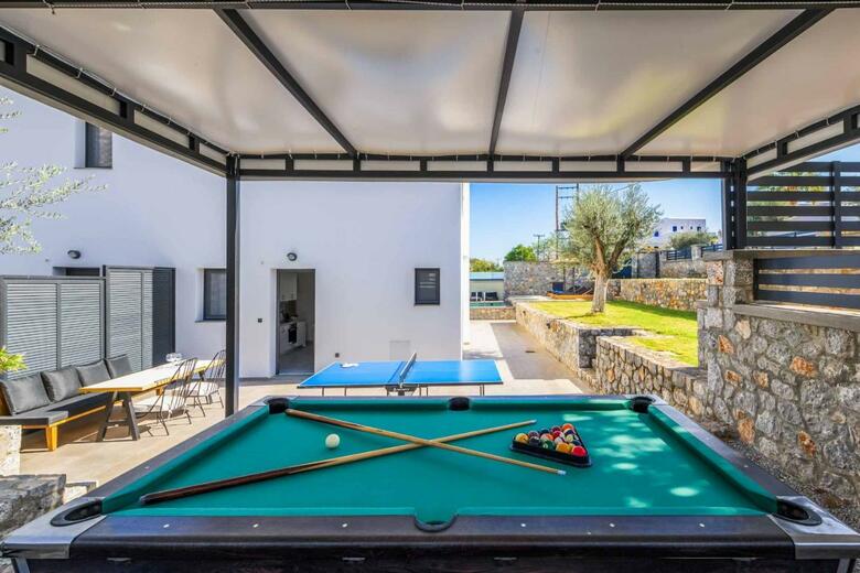 Villa Lambis Athina
