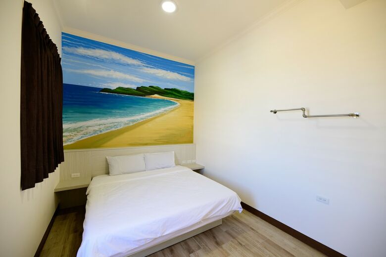 Hotel Township Season B&B