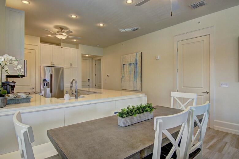 Cinnamon Shore- Pelican Point Tc 10202