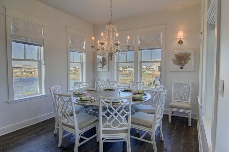 Cinnamon Shore- Sea Biscuit 279 Hi
