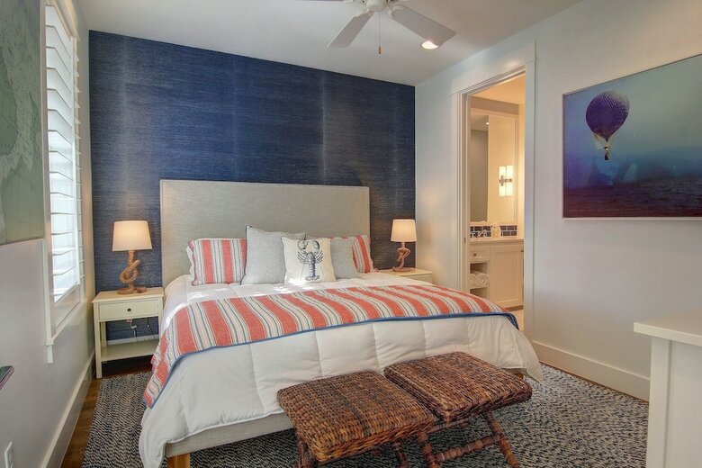 Cinnamon Shore- Salt And Light 192 Ro