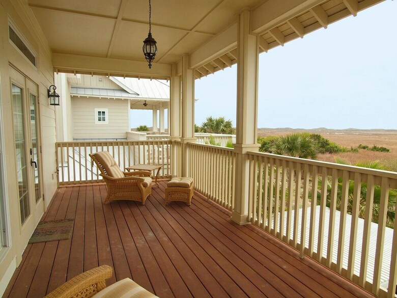 Cinnamon Shore- Happy House 146 Be