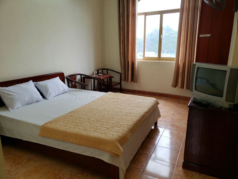 Cat Ba Plaza Hotel
