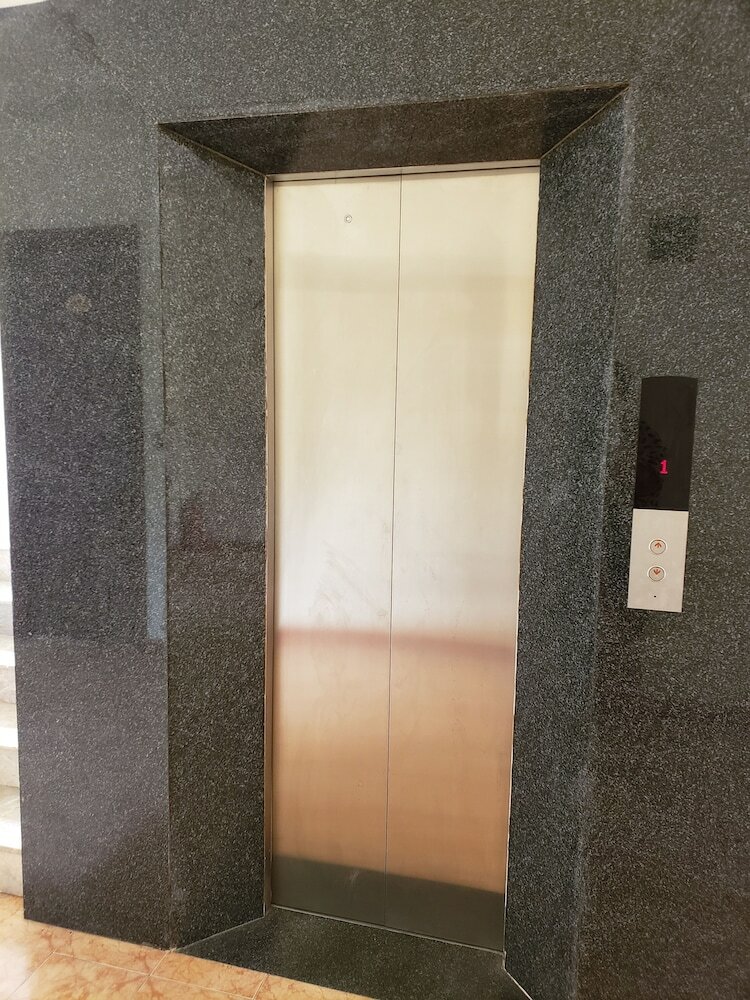 Cat Ba Plaza Hotel
