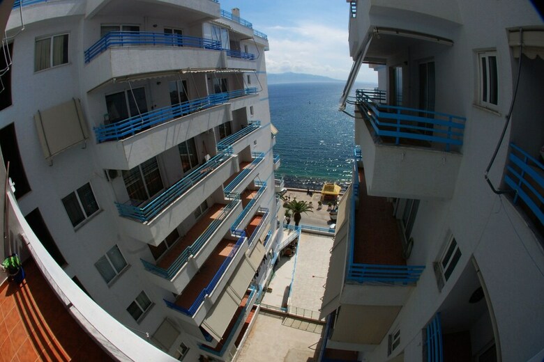 Lidis Apartments