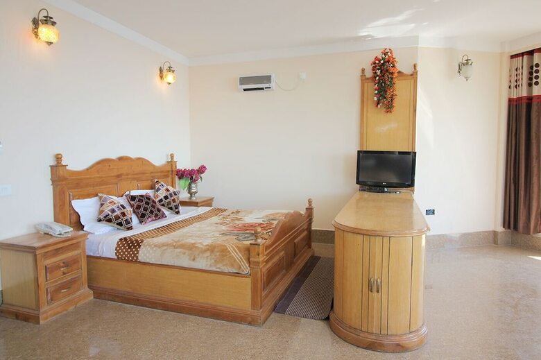 Hotel Asian Plaza Mcleodganj