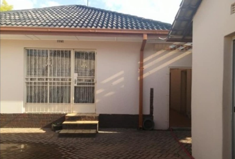 Hotel Avion Lodge