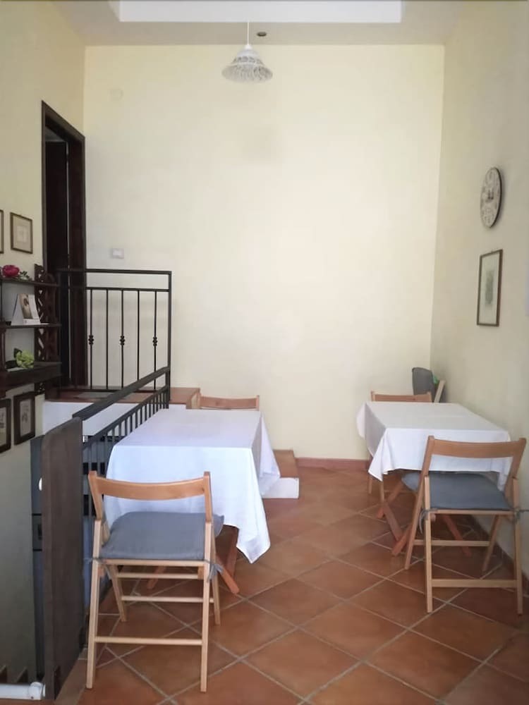 Bed & Breakfast La Casa Sotto Il Castello