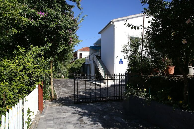 Luxury House With Pool 50m From Sea
