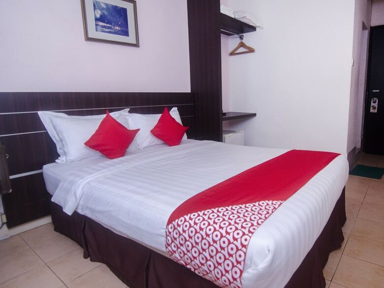 Oyo 991 Mayfair Hotel