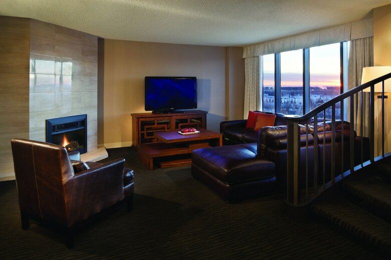 Cambridge Red Deer Hotel & Conference