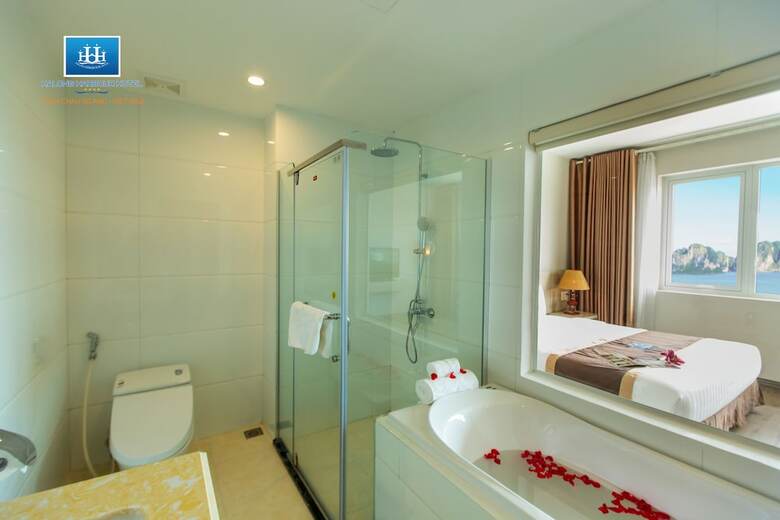 Ha Long Harbour Hotel