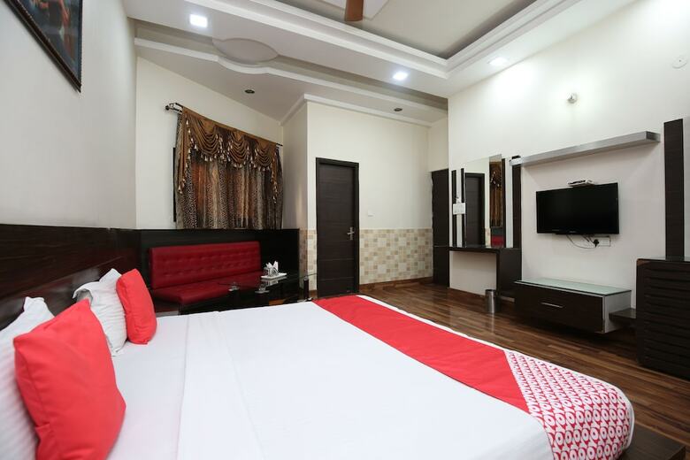 Oyo 18599 Hotel Rc Residency