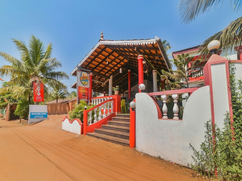 Hotel Oyo 28321 Nirvaah Calangute Beach Front