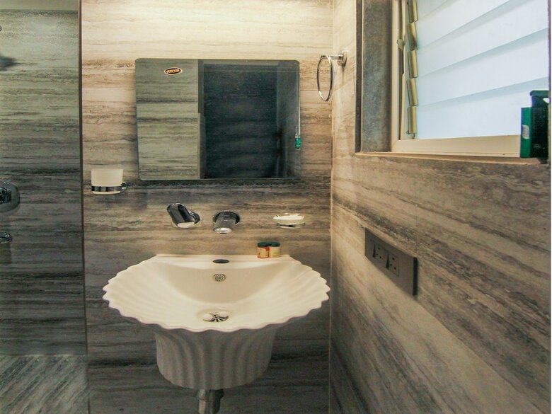 Hotel Oyo 17304 Ransu Residency