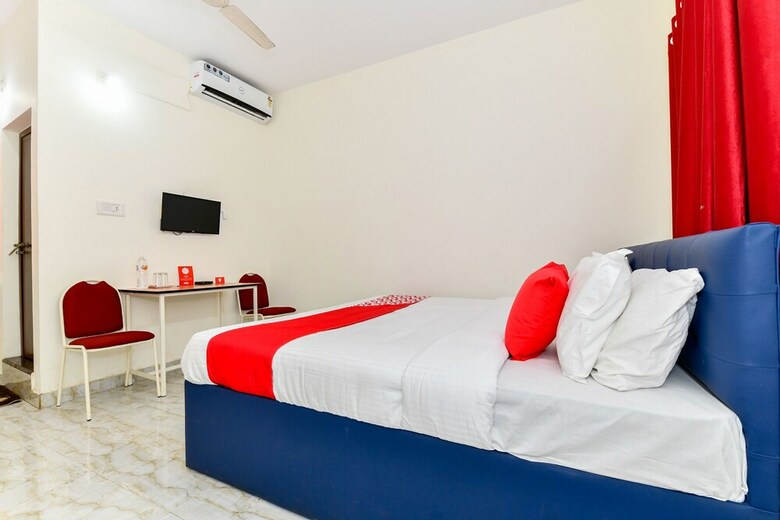Hotel Oyo 26488 Athani Residency