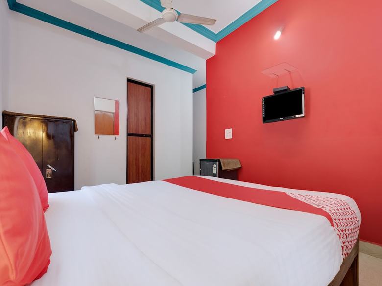Hotel Oyo 3400 Waves 18