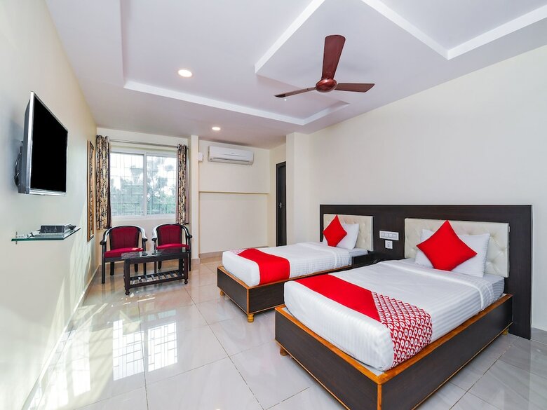 Hotel Oyo 26723 Rb Residency