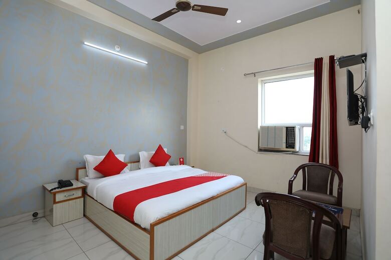 Hotel Oyo 17291 Shree Ram Palace